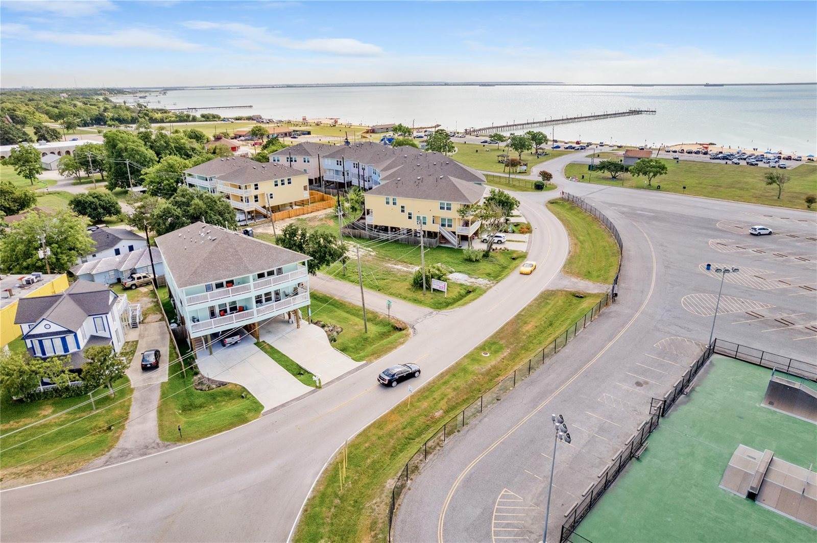 1113 San Jacinto Street, La Porte, TX 77571