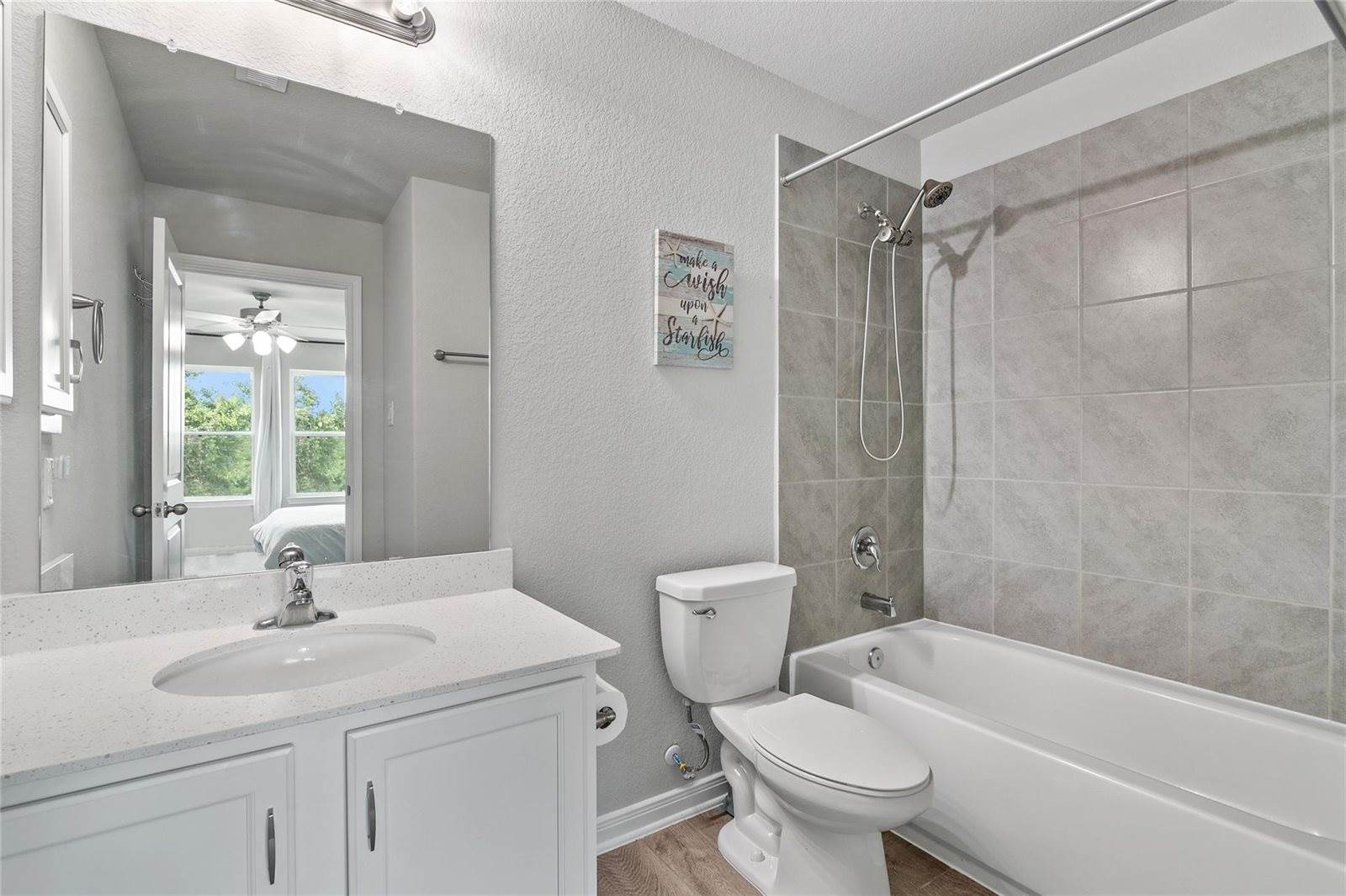 1113 San Jacinto Street, La Porte, TX 77571