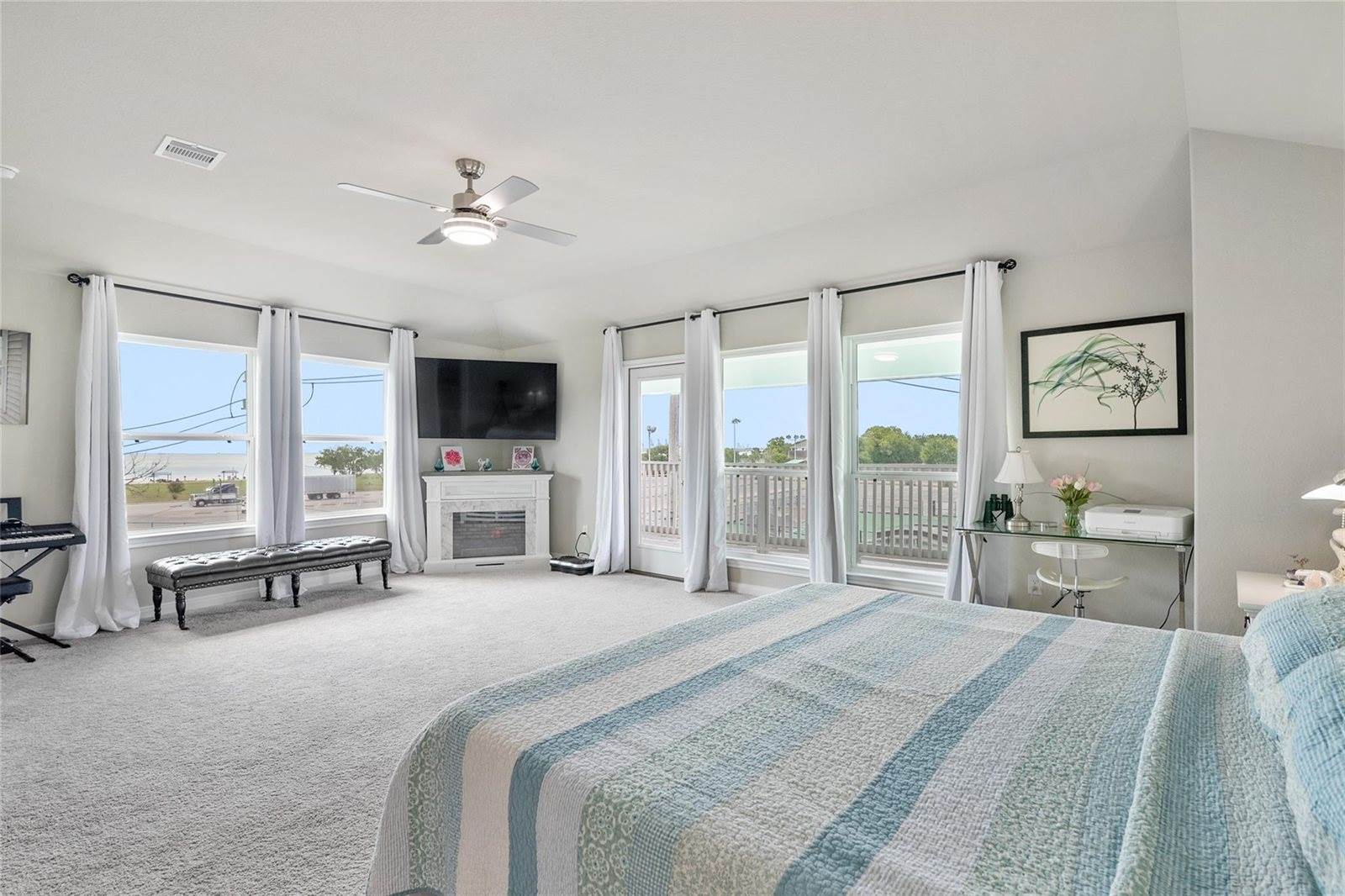 1113 San Jacinto Street, La Porte, TX 77571