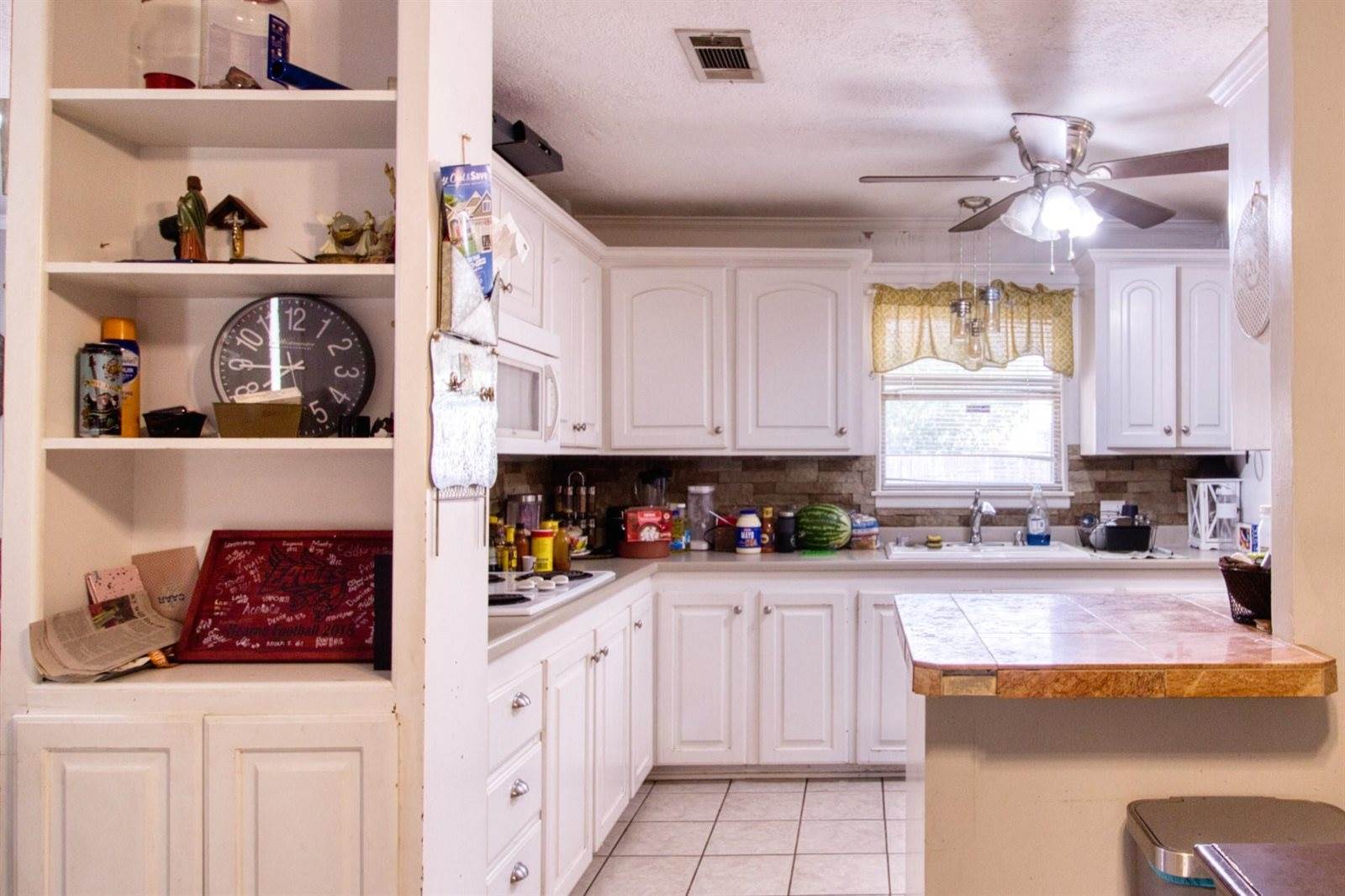 202 Rose Marie Boulevard, Hearne, TX 77859