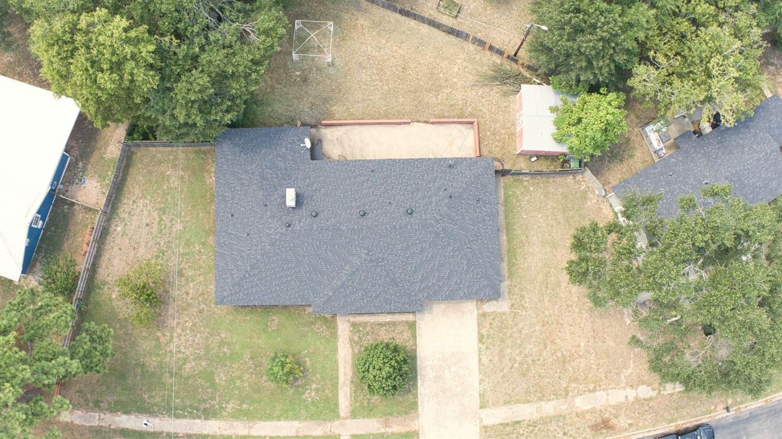 202 Rose Marie Boulevard, Hearne, TX 77859