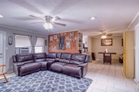 202 Rose Marie Boulevard, Hearne, TX 77859