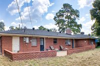 202 Rose Marie Boulevard, Hearne, TX 77859