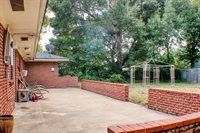 202 Rose Marie Boulevard, Hearne, TX 77859