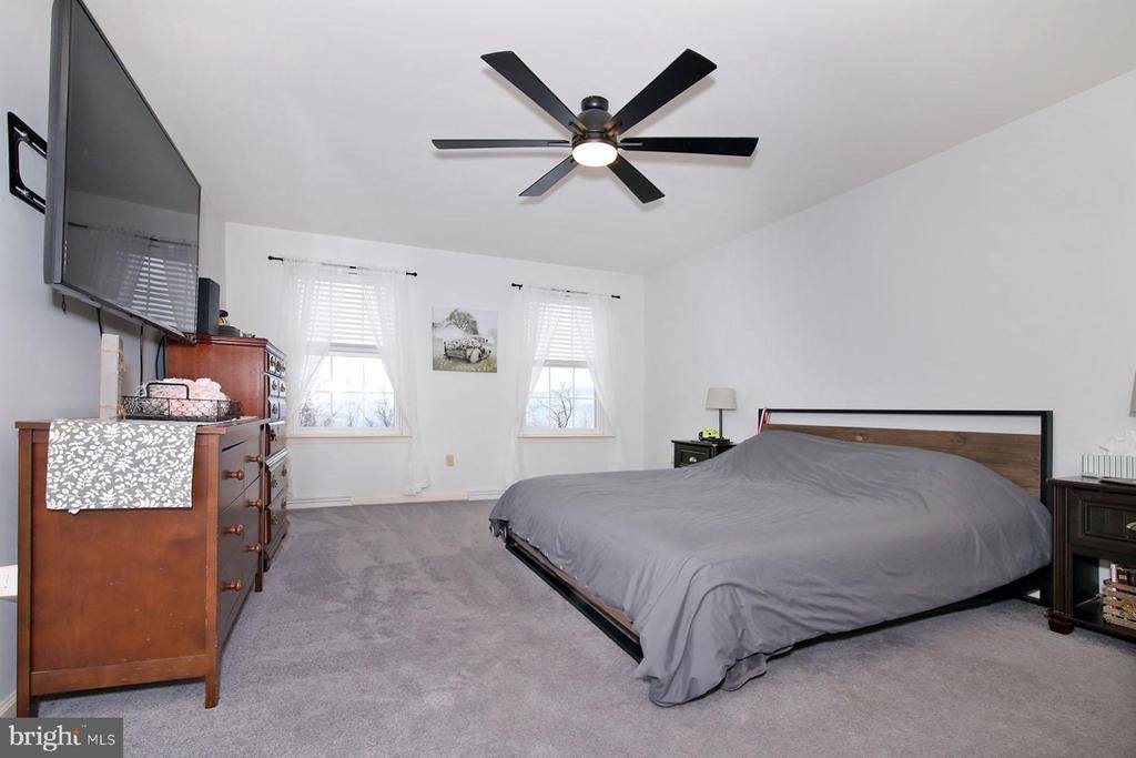 1220 Old 522, Selinsgrove, PA 17870