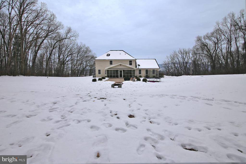 1220 Old 522, Selinsgrove, PA 17870