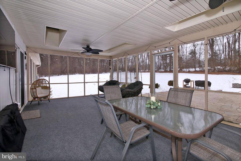 1220 Old 522, Selinsgrove, PA 17870