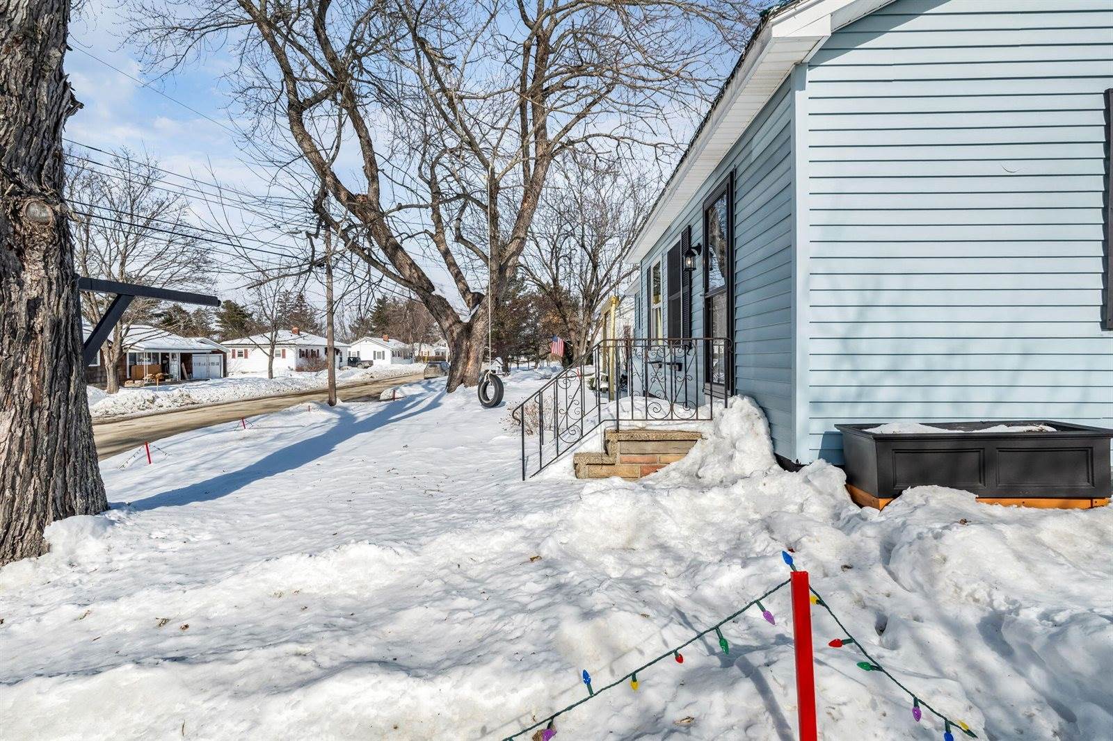 11 Capri Street, Brewer, ME 04412