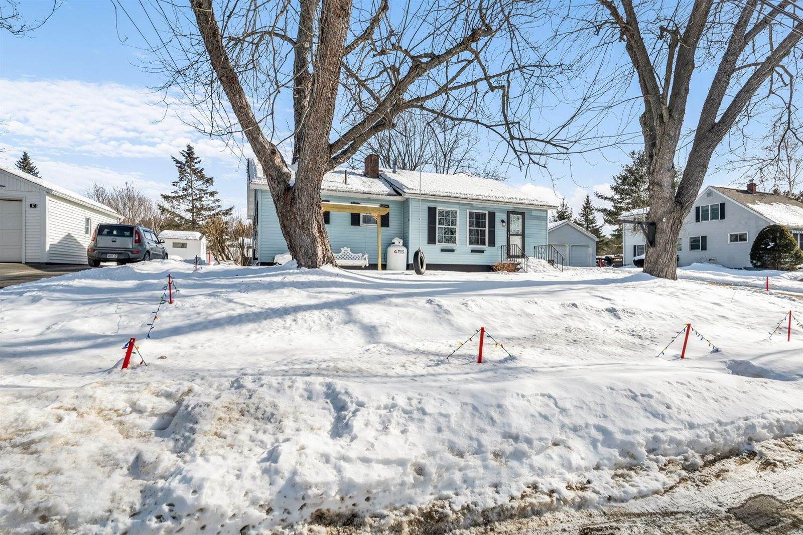 11 Capri Street, Brewer, ME 04412