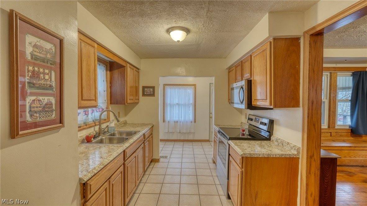 633 North 9th Street, Cambridge, OH 43725