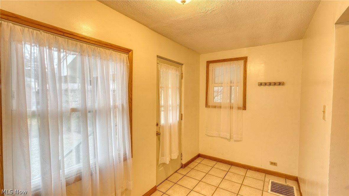 633 North 9th Street, Cambridge, OH 43725
