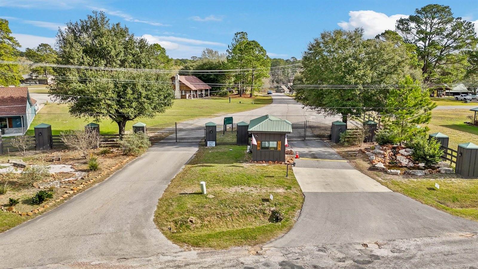 54 Lakecrest Lane, Huntsville, TX 77340