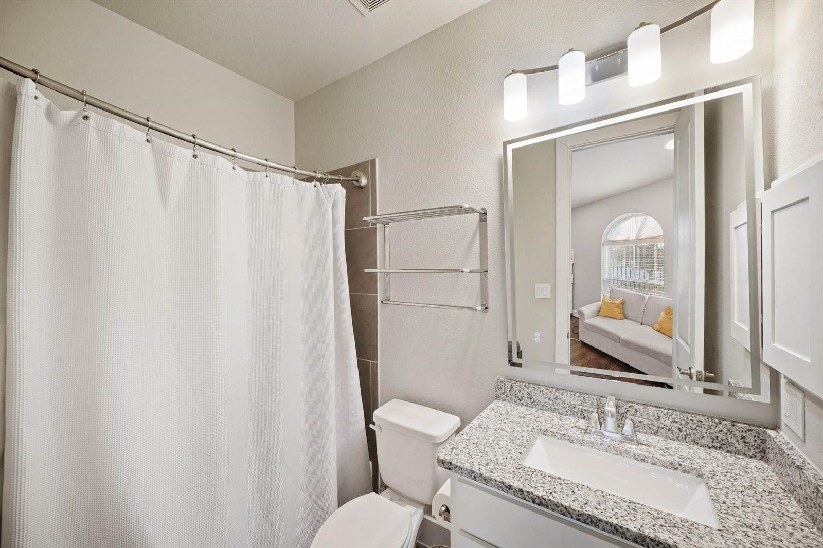 606 North Nagle Street, Houston, TX 77003