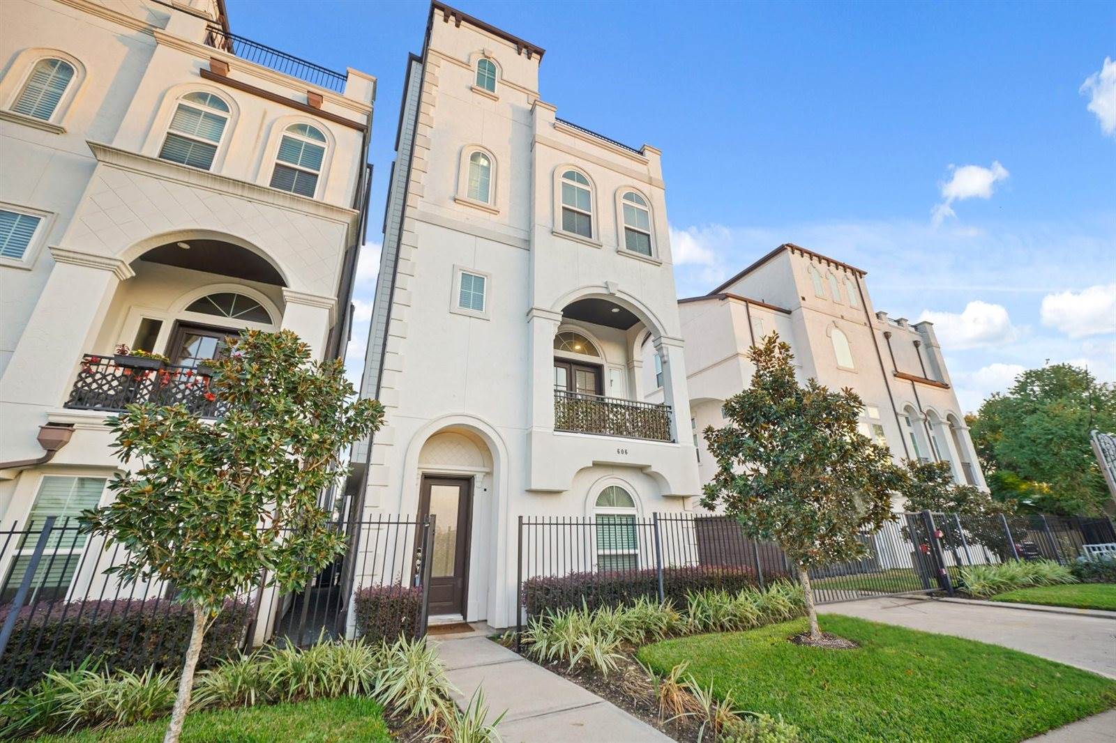 606 North Nagle Street, Houston, TX 77003