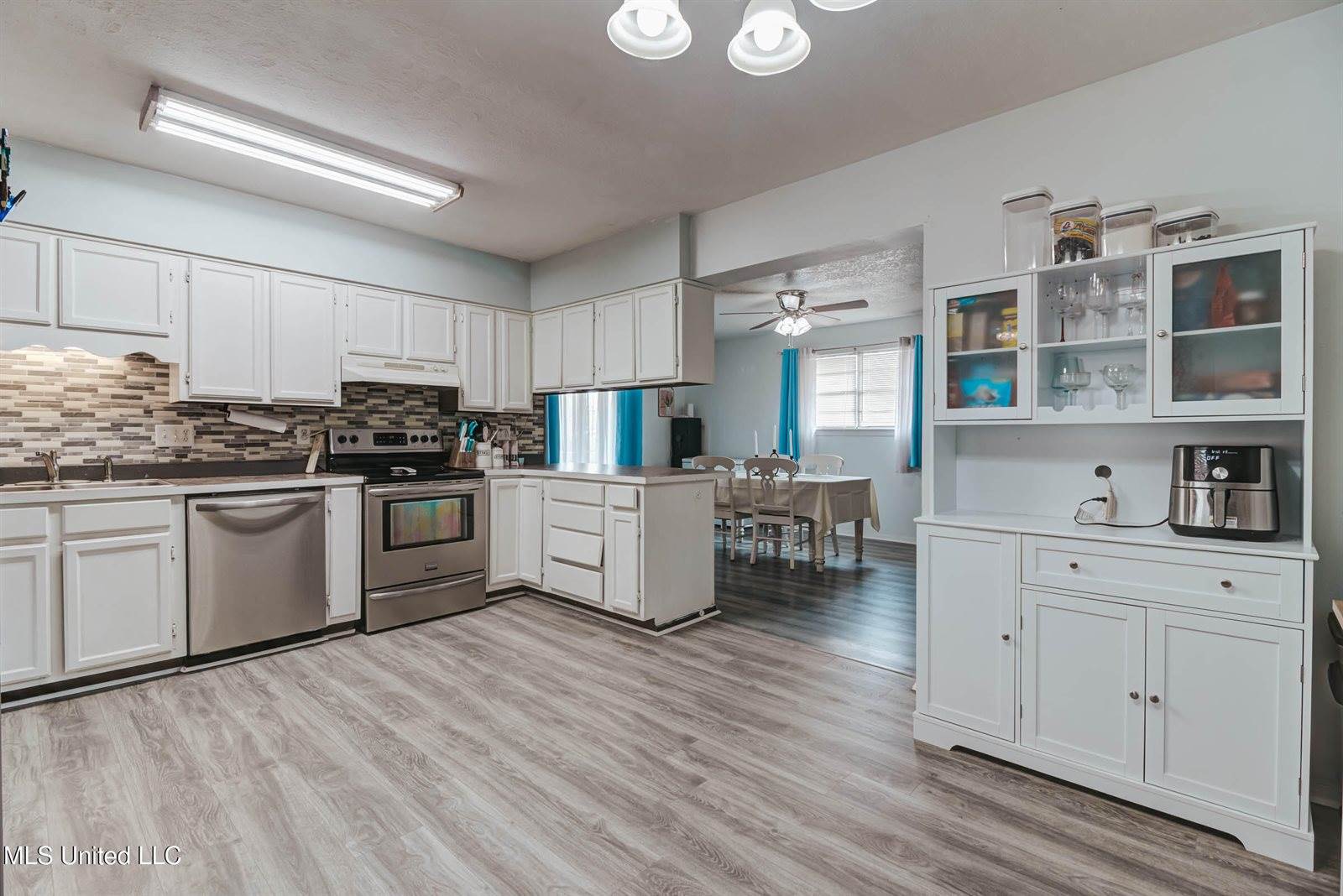 15829 Belmont Drive, Biloxi, MS 39532