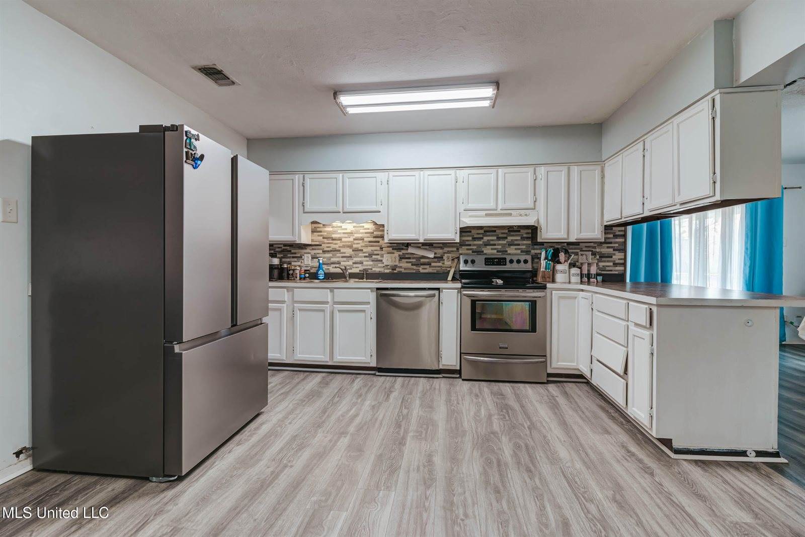 15829 Belmont Drive, Biloxi, MS 39532