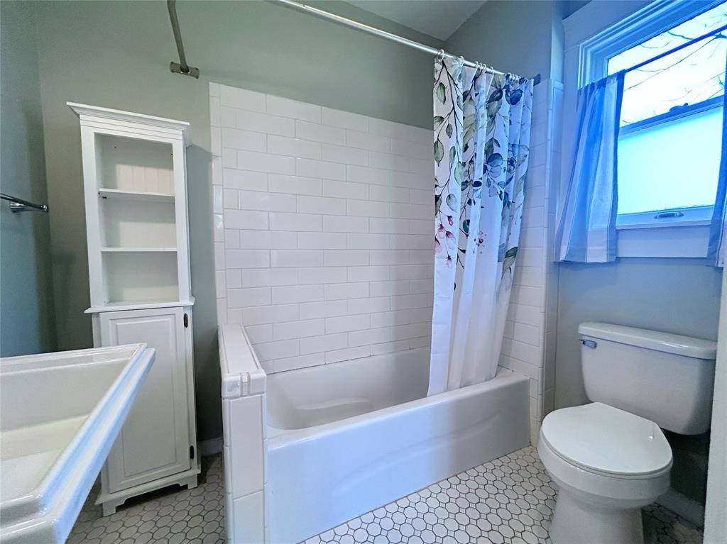 931 North 12th Street, Waco, TX 76707
