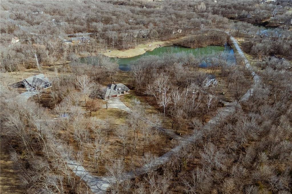 26311 South Westlake Drive, Harrisonville, MO 64701