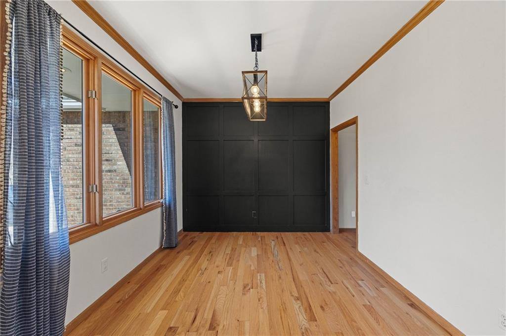 26311 South Westlake Drive, Harrisonville, MO 64701