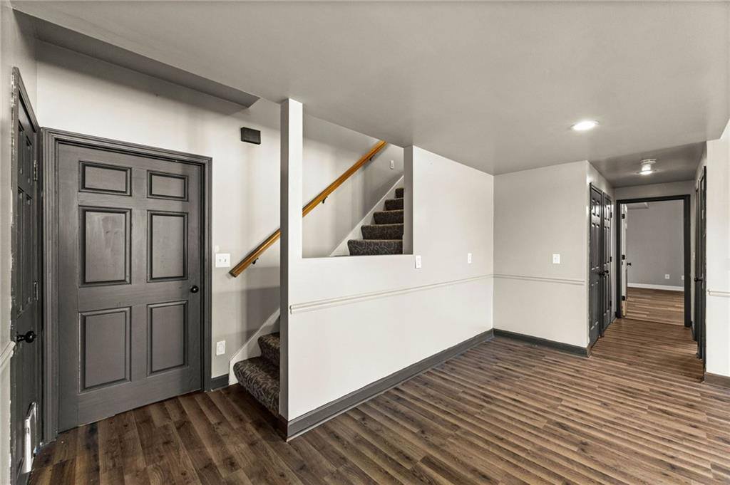 26311 South Westlake Drive, Harrisonville, MO 64701