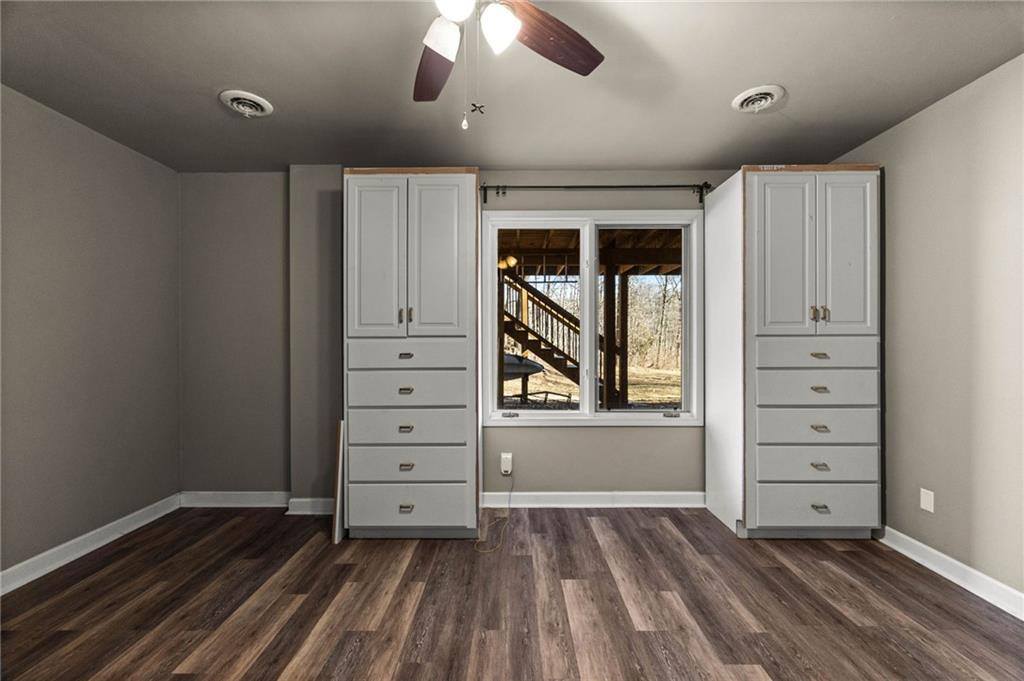 26311 South Westlake Drive, Harrisonville, MO 64701