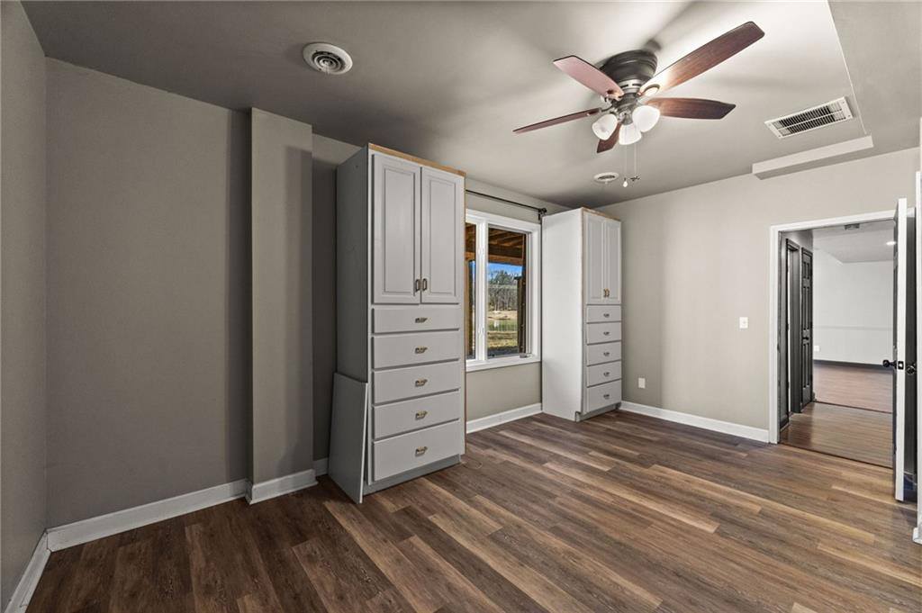 26311 South Westlake Drive, Harrisonville, MO 64701