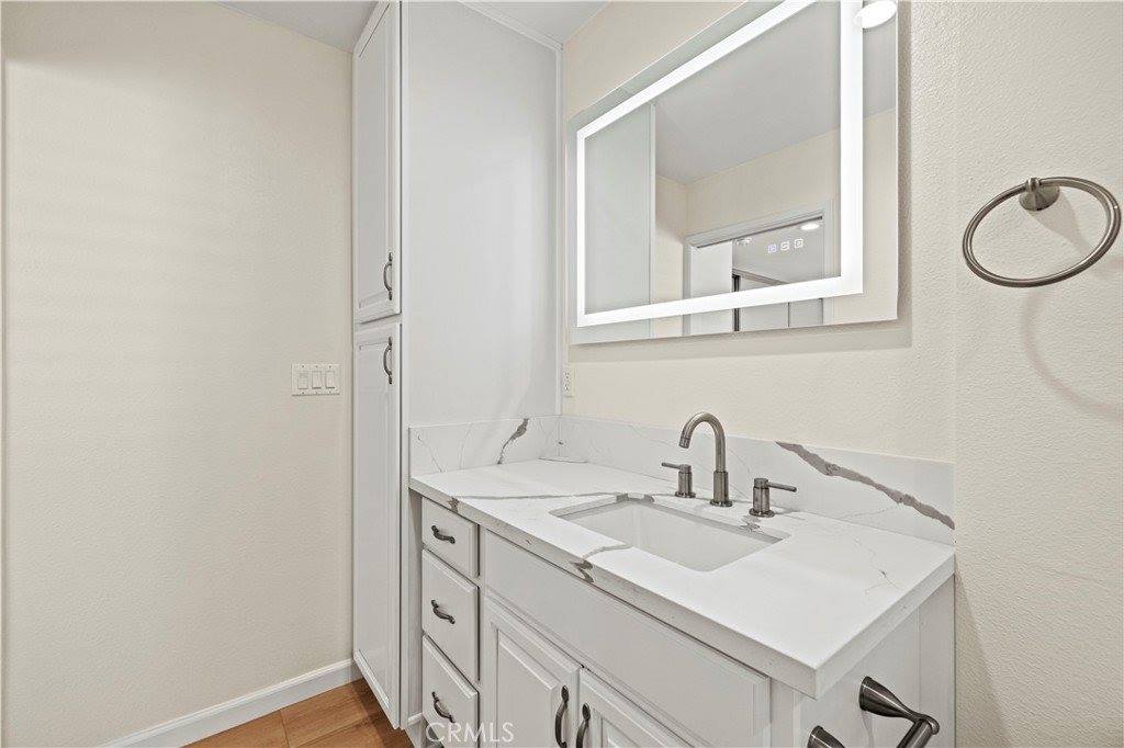 9833 Karmont, South Gate, CA 90280