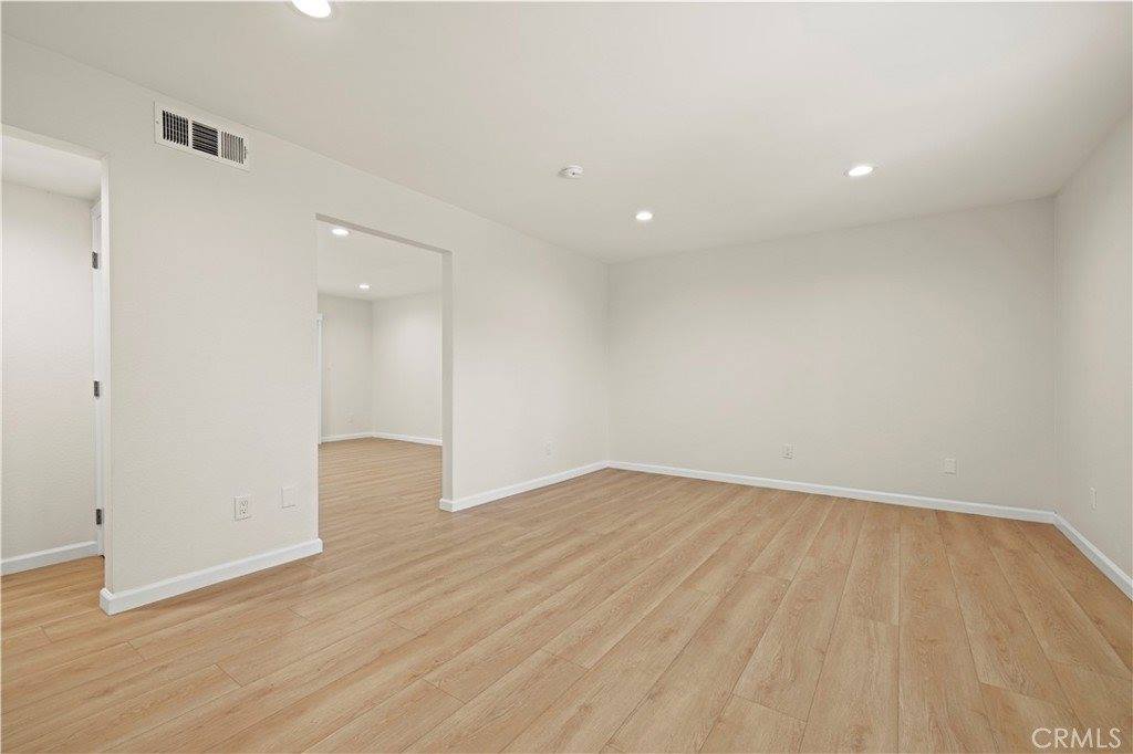 9833 Karmont, South Gate, CA 90280