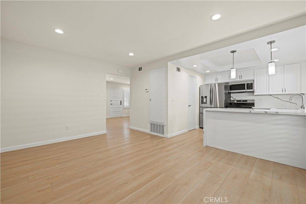 9833 Karmont, South Gate, CA 90280
