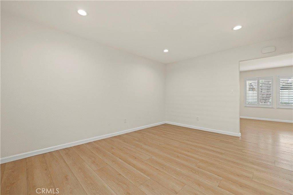 9833 Karmont, South Gate, CA 90280