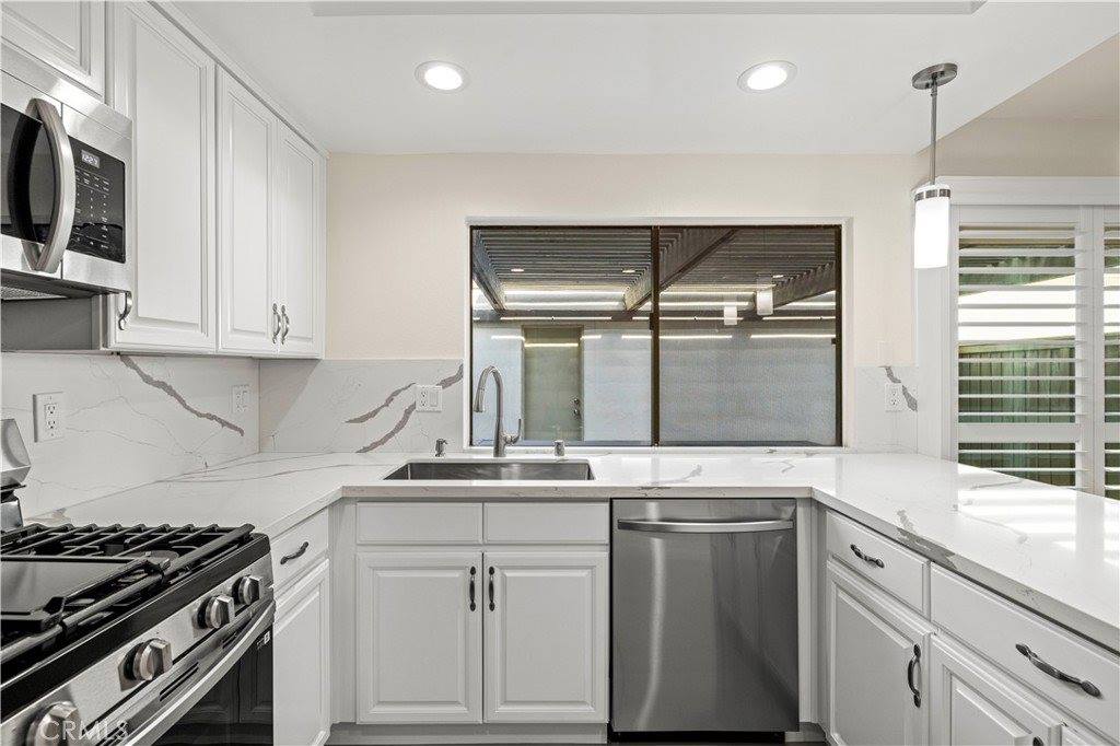 9833 Karmont, South Gate, CA 90280