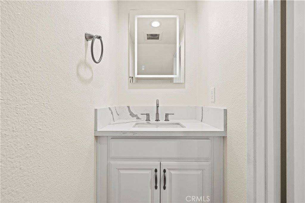 9833 Karmont, South Gate, CA 90280