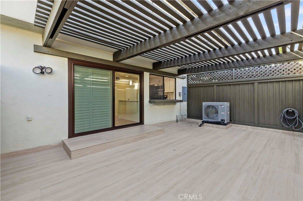 9833 Karmont, South Gate, CA 90280