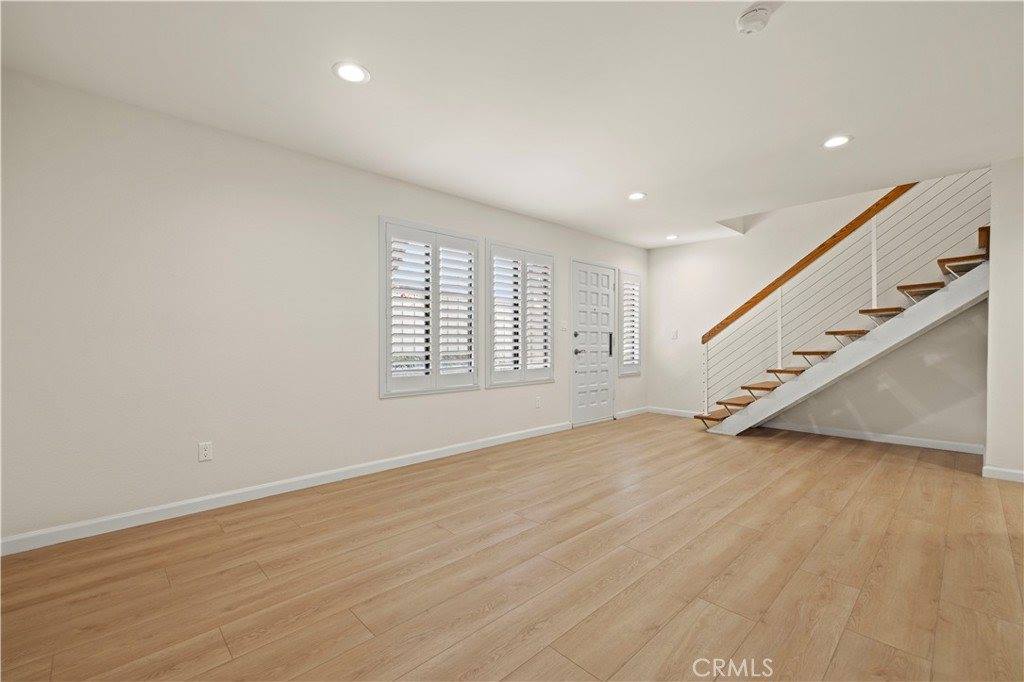 9833 Karmont, South Gate, CA 90280