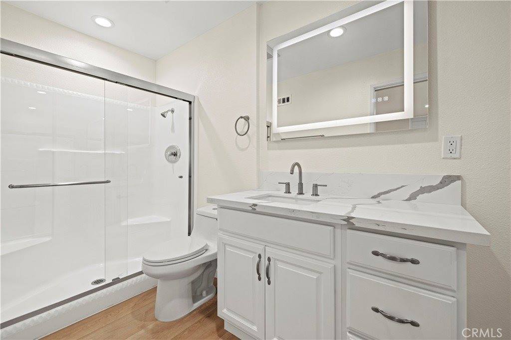 9833 Karmont, South Gate, CA 90280