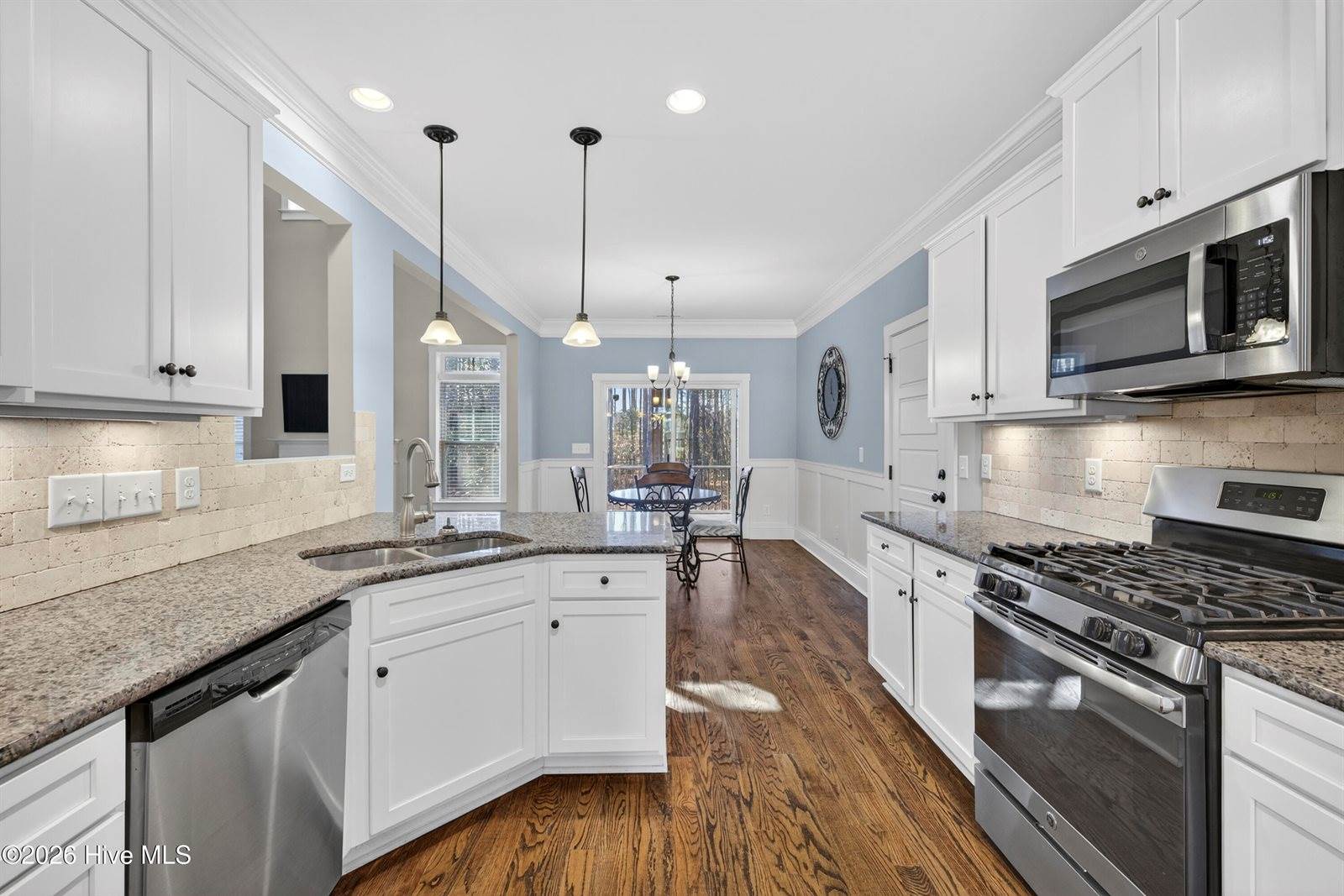 100 Yacht Basin Landing, Hampstead, NC 28443