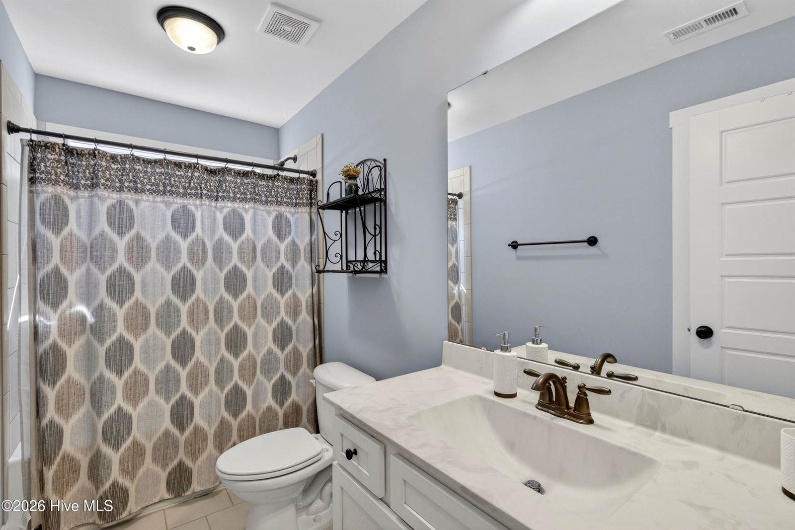 100 Yacht Basin Landing, Hampstead, NC 28443