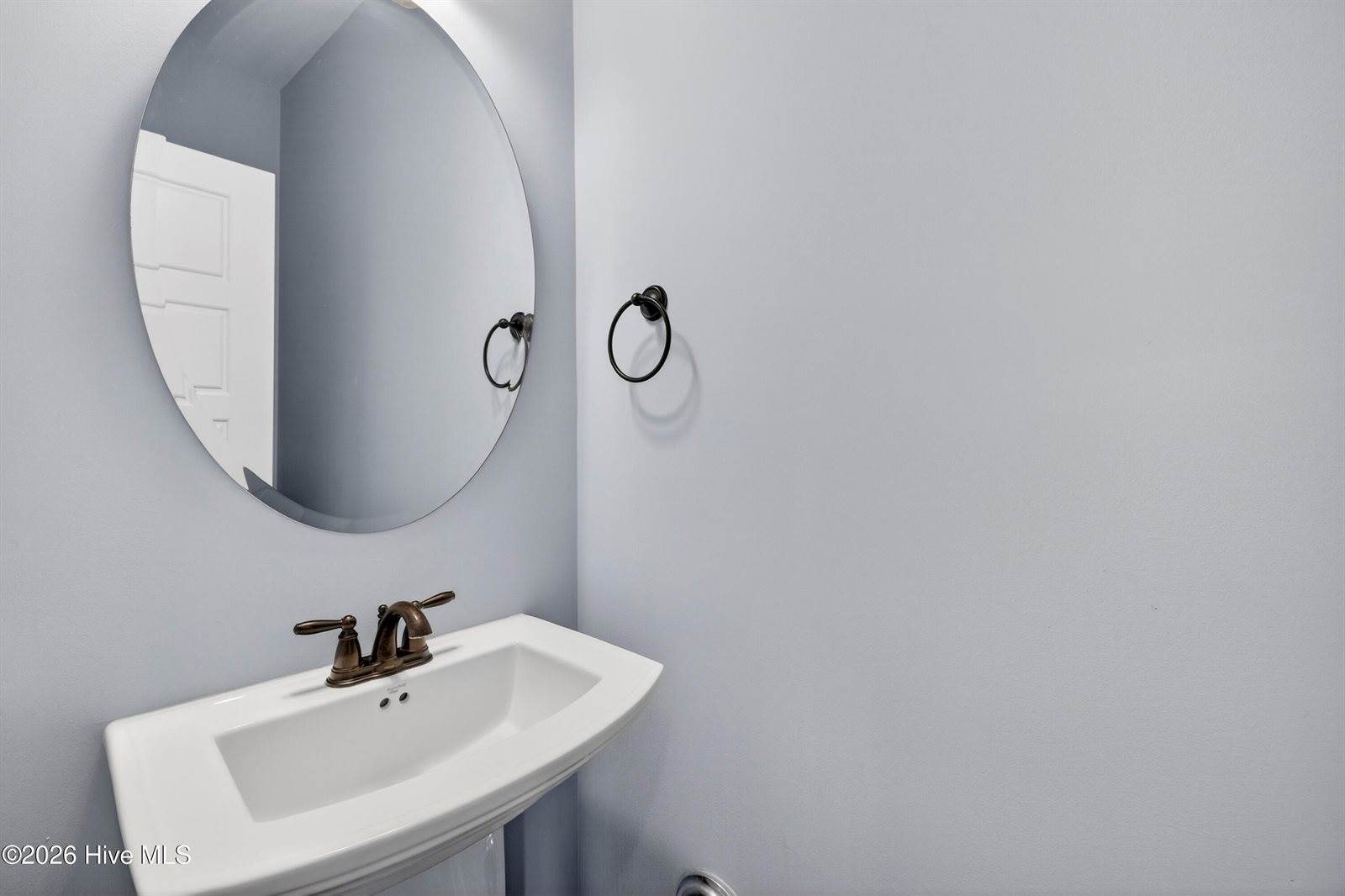 100 Yacht Basin Landing, Hampstead, NC 28443