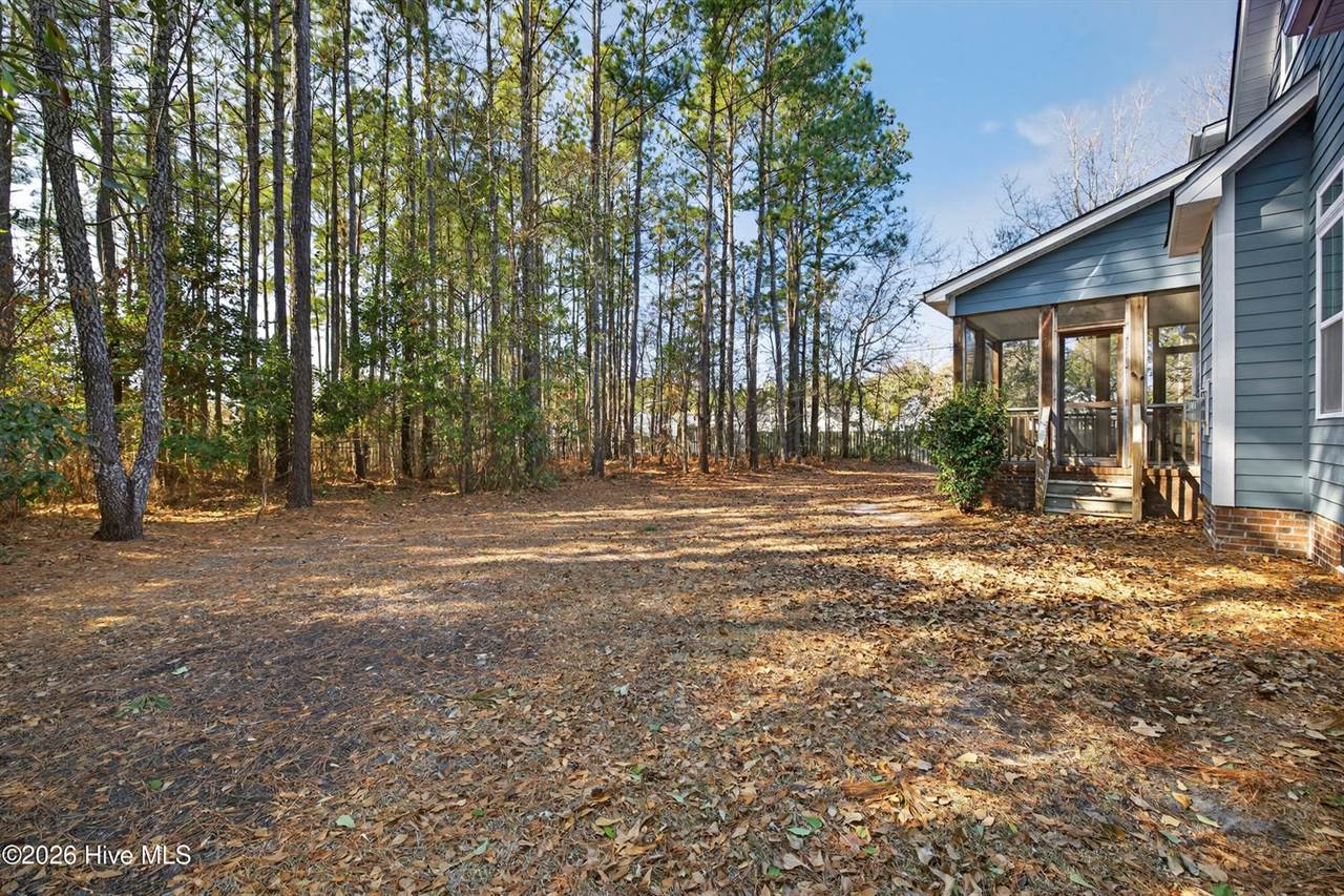 100 Yacht Basin Landing, Hampstead, NC 28443