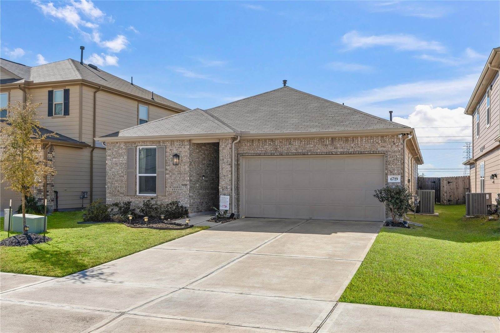 6719 Waterbuck Trace, Richmond, TX 77406