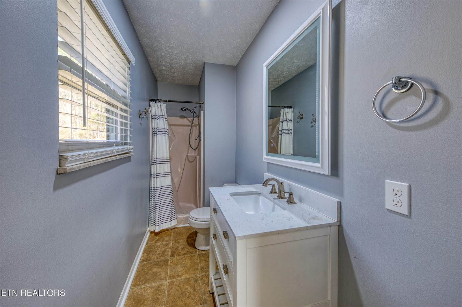 215 Jamie St, Maynardville, TN 37807