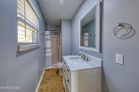 215 Jamie St, Maynardville, TN 37807