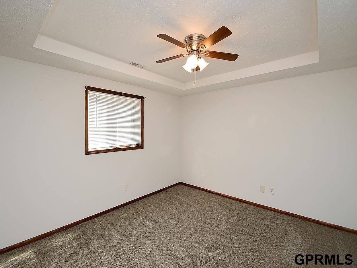 12135 Lisa Circle, Omaha, NE 68137