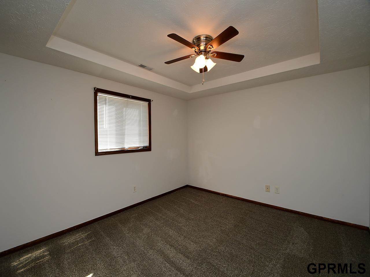 12135 Lisa Circle, Omaha, NE 68137