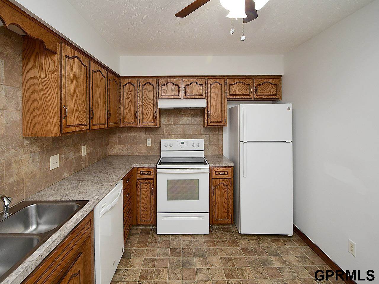 12135 Lisa Circle, Omaha, NE 68137