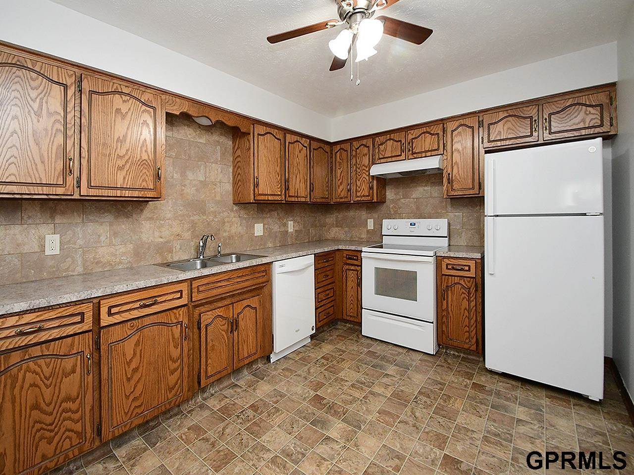 12135 Lisa Circle, Omaha, NE 68137