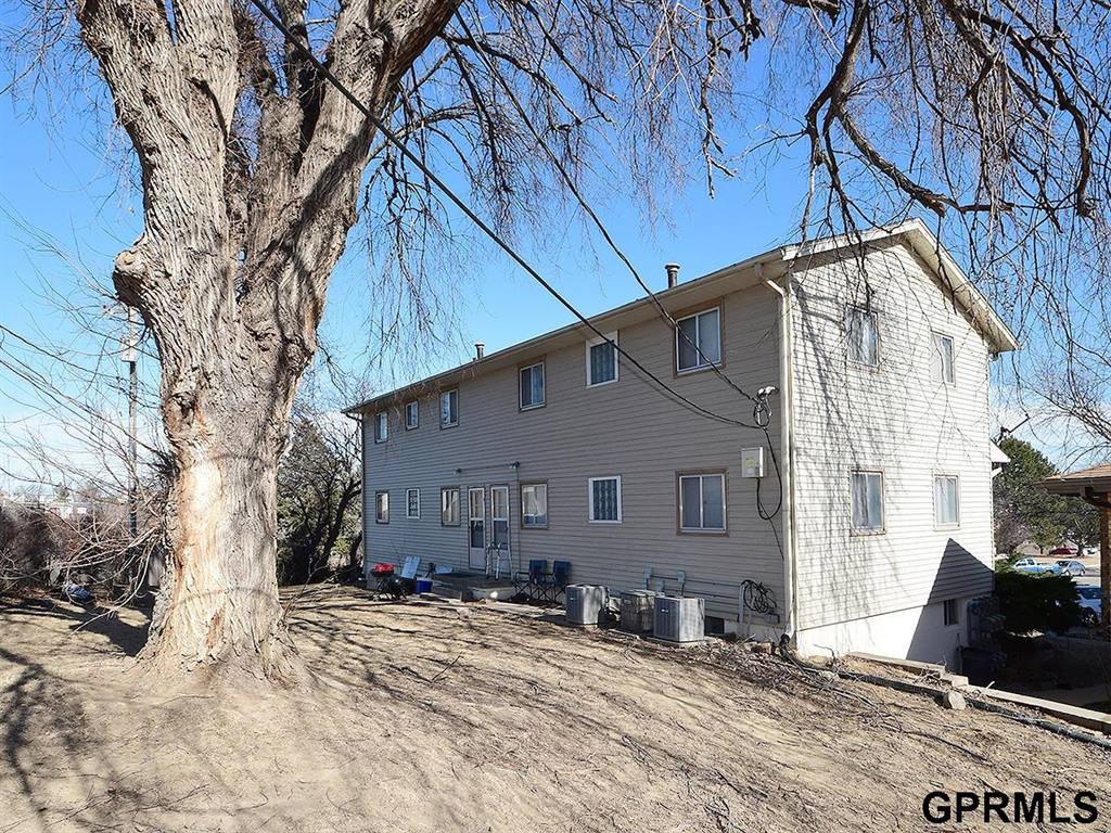 12135 Lisa Circle, Omaha, NE 68137