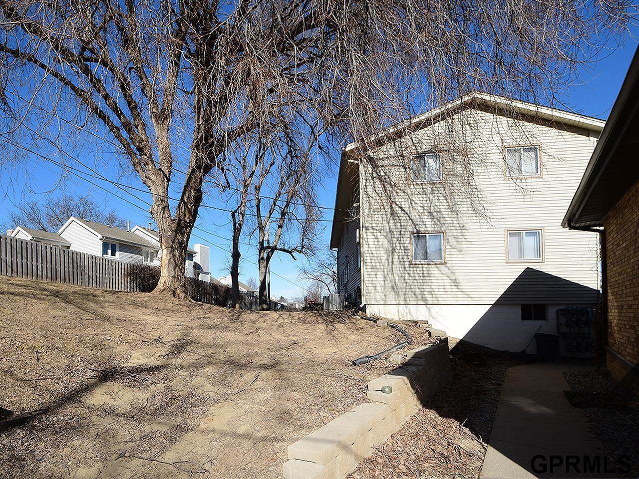 12135 Lisa Circle, Omaha, NE 68137