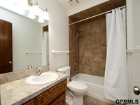 12135 Lisa Circle, Omaha, NE 68137