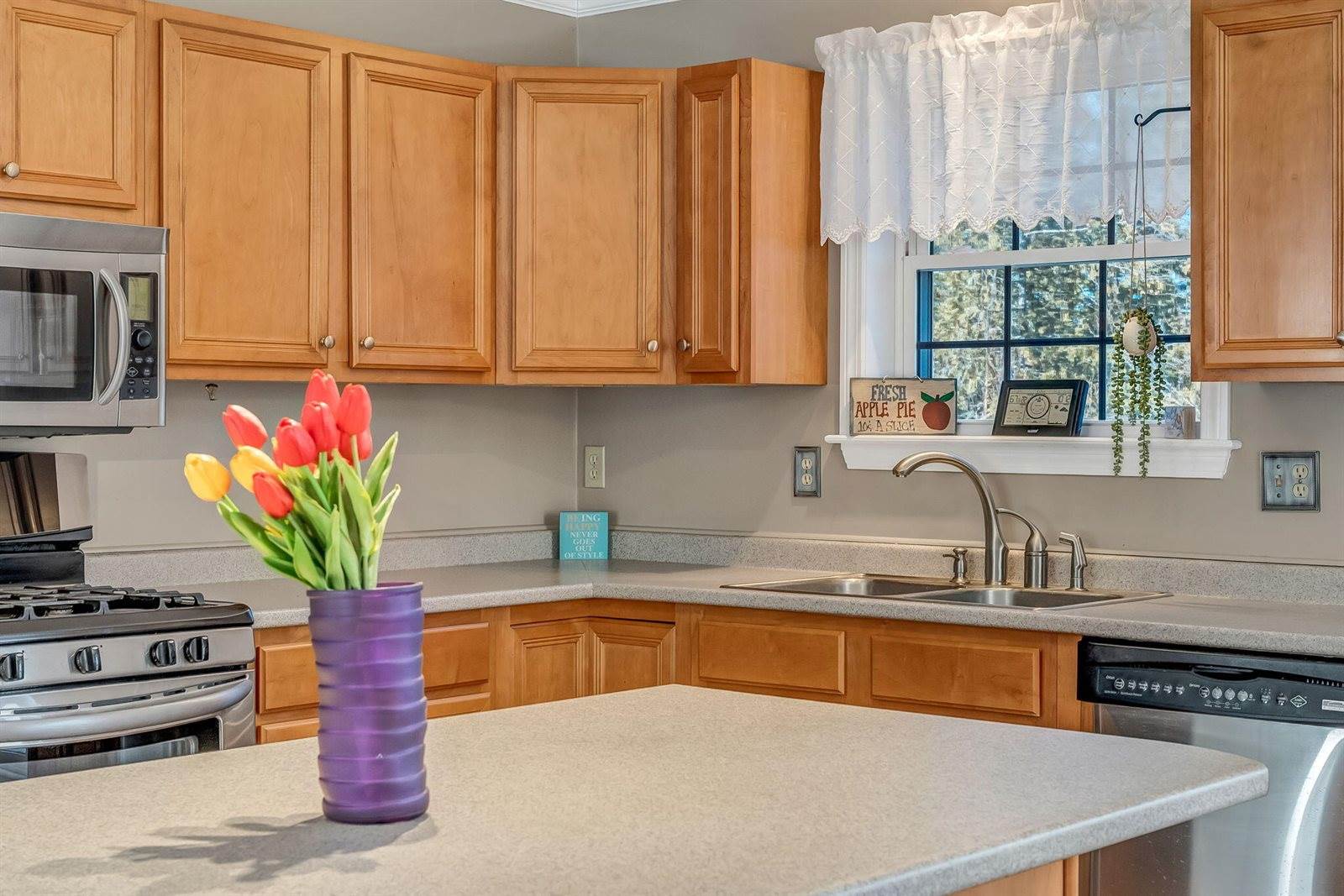 5 Levant Heights Drive, Levant, ME 04456